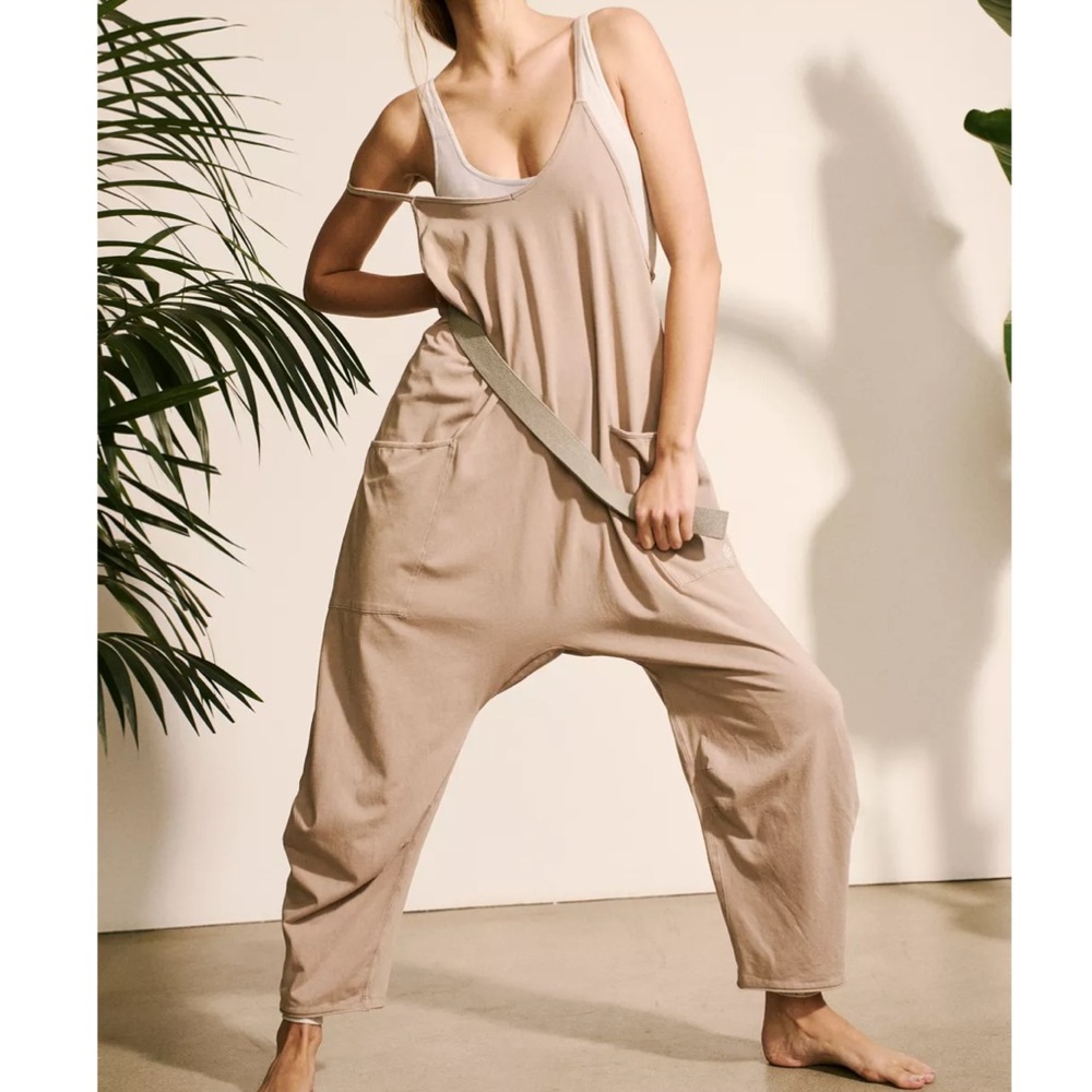 FREE PEOPLE JUMPSUIT - Picture 3 of 5